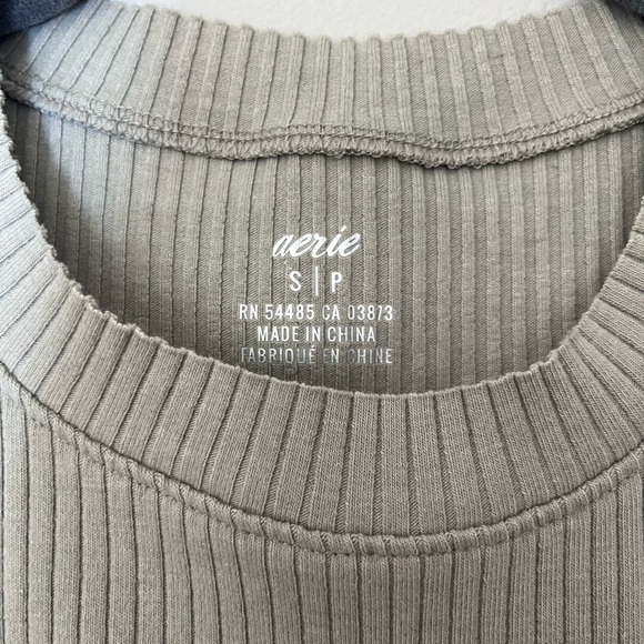 NWT Cropped Ribbed Tank - Picture 2 of 4